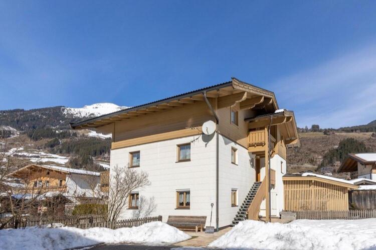 Apartment Johann In Wald Im Pinzgau With Balcony ภายนอก รูปภาพ